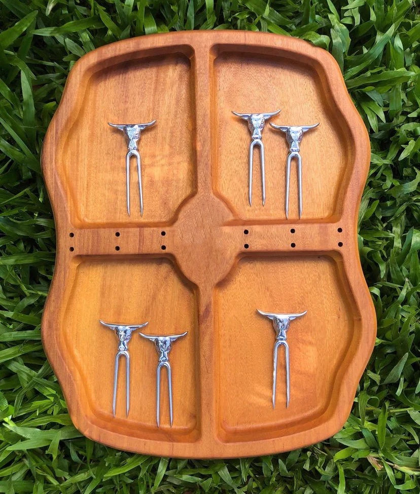 KIT CHURRASCO COMPLETO (60% OFF) - Petisqueira com 6 garfinhos + Faca + Afiador + Escova Limpa Grelha + Maçarico Culinário